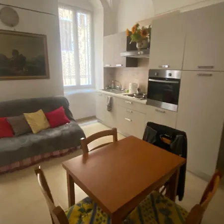Apartment Insolite
